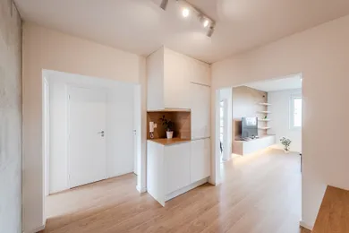 Na predaj 3-izbový byt, 70 m², Bratislava-Lamač, Na barine