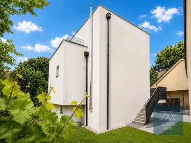 Na predaj dom, 140 m², Bratislava-Ružinov, Luhačovická