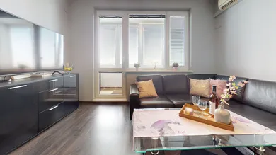Na predaj 2-izbový byt, 48 m², Bratislava-Petržalka, Mamateyova