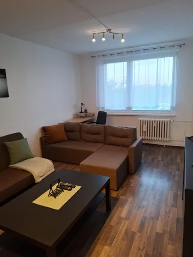 Na prenájom 2-izbový byt, 50 m², Galanta, Mierová