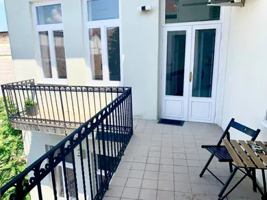 Na prenájom komerčné, 37 m², Nitra, Kupecká