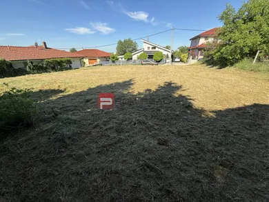 Na predaj pozemok, Stupava
