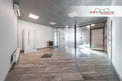 Na prenájom komerčné, 102 m², Prešov, Svätoplukova
