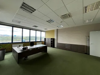 Na prenájom komerčné, 30 m², Košice-Juh, Pri prachárni
