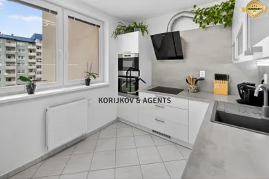 Na predaj 2-izbový byt, 58 m², Bratislava-Dúbravka, Dúbravčická
