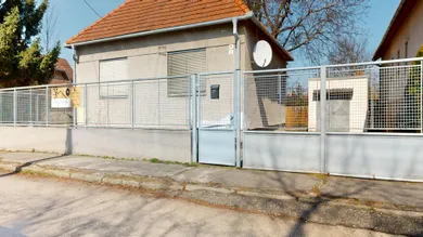 Eladó házak, Zlaté Moravce · €109 900