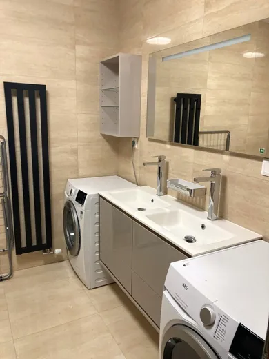Na prenájom 4-izbový byt, 90 m², Michalovce, Hrádok