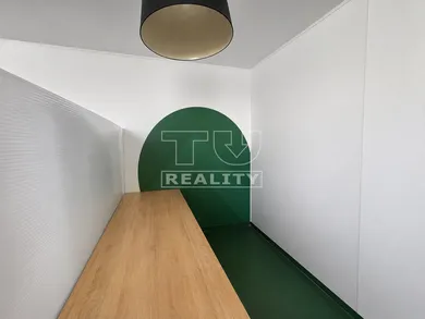 Na prenájom komerčné, 120 m², Piešťany