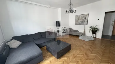 Na predaj 4-izbový byt, 113 m², Bratislava-Staré Mesto, Grösslingova