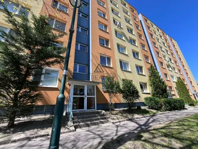 Na prenájom 1-izbový byt, 30 m², Bratislava-Karlova Ves, Tilgnerova