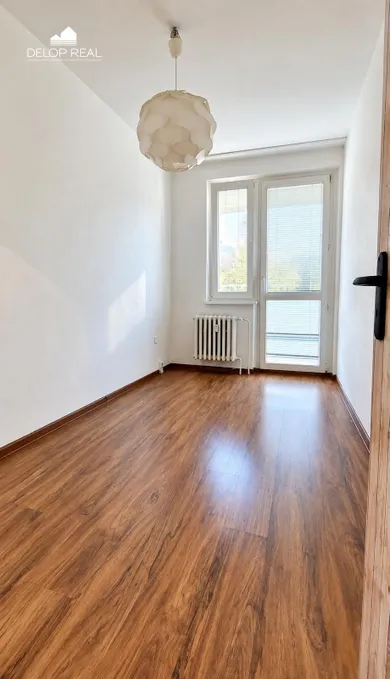 Na predaj 4-izbový byt, 82 m², Bratislava-Devínska Nová Ves