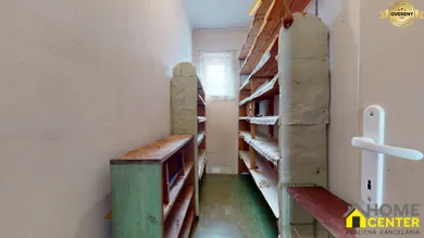 Na predaj 4-izbový dom, 238 m², Komárno