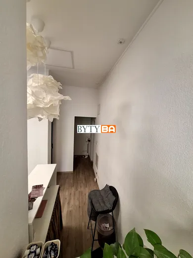 Na predaj komerčné, 56 m², Bratislava-Ružinov, Tomášikova
