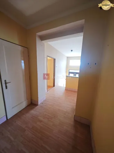 Na predaj 5-izbový dom, 120 m², Banská Bystrica, Senická cesta