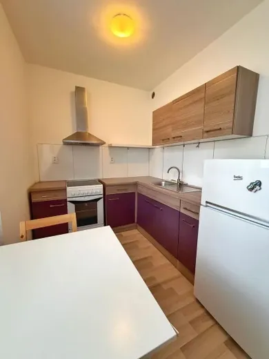 Na predaj 1-izbový byt, 27 m², Bratislava-Petržalka, Andrusovova