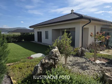 Eladó házak, Lužianky · €550 000