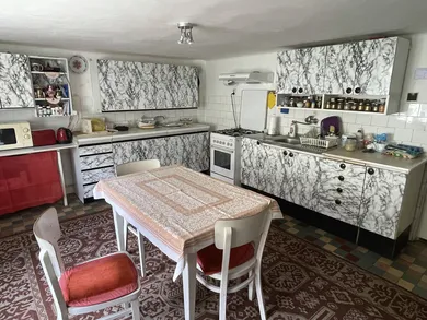 Na predaj dom, 238 m², Komárno