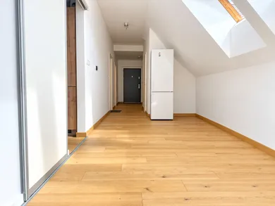 Na prenájom 4-izbový byt, 110 m², Nitra, Podzámska