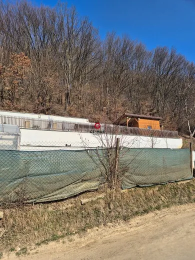 Na predaj rekreačný dom, 680 m², Snina, Duk.hrdinov
