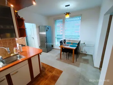 Na prenájom 3-izbový byt, Levice, Perecká ul.
