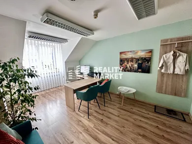Kiadó objektumok, Banská Bystrica · €127