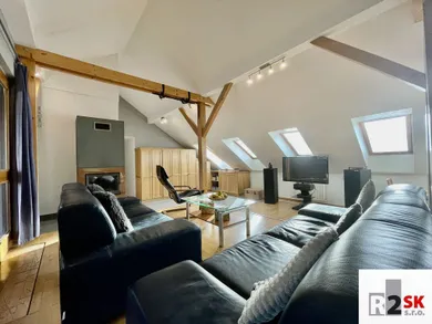 Na predaj 4-izbový byt, 127 m², Žilina, Radlinského