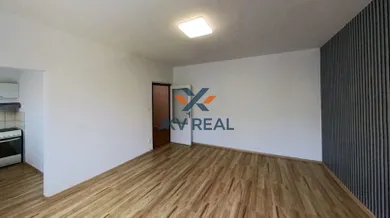 Na predaj 1-izbový byt, 36 m², Levice, Konopná 16