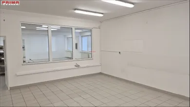 Na prenájom komerčné, 100 m², Žilina, Kysucká