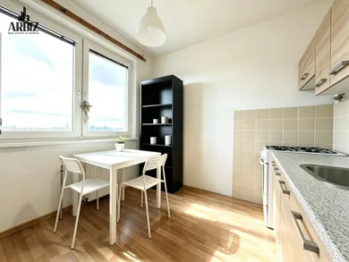 Na predaj 1-izbový byt, 39 m², Bratislava-Ružinov, Vlčie hrdlo
