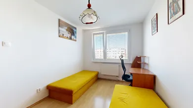 Na prenájom 4-izbový byt, 86 m², Trnava, Veterná