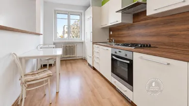 Na predaj 2-izbový byt, 55 m², Bratislava-Staré Mesto, Sokolská