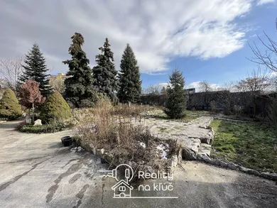 Na predaj pozemok, 846 m², Nitra, Fabrická