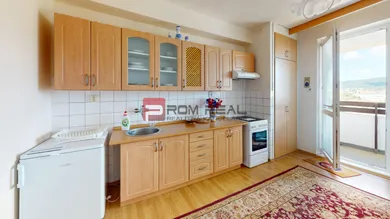 Na predaj 2-izbový byt, 68 m², Bratislava-Rača, Sklabinská