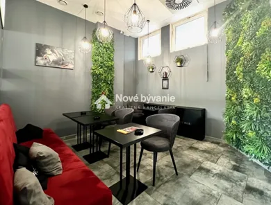 Na prenájom komerčné, 89 m², Bratislava-Petržalka