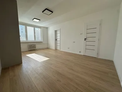 Na predaj 3-izbový byt, 56 m², Bratislava-Nové Mesto, Kyjevská