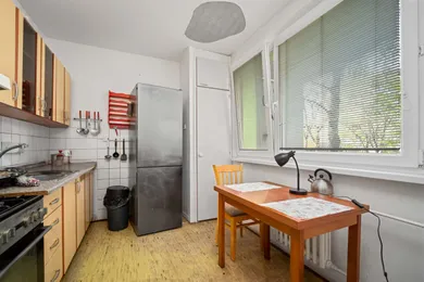 Byty na predaj 3-izbový, Bratislava-Vrakuňa · €210 000