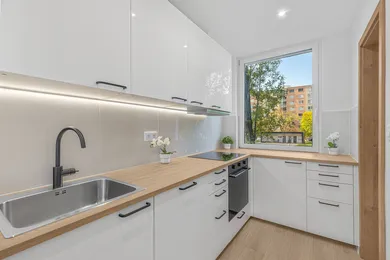 Eladó lakások, 3-szobás, Bratislava-Ružinov · €329 900