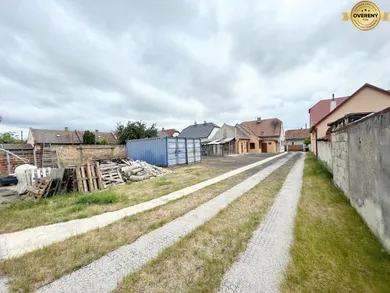 Na predaj dom v Bratislava-Podunajské Biskupice · €380 000 · Pôvodný stav
