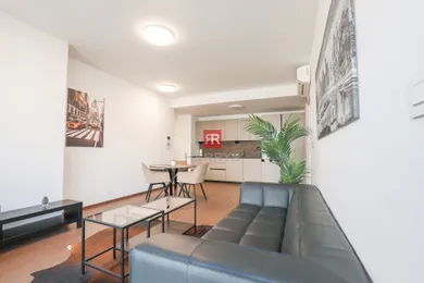 Na prenájom 2-izbový byt, 56 m², Bratislava-Staré Mesto, Pribinova