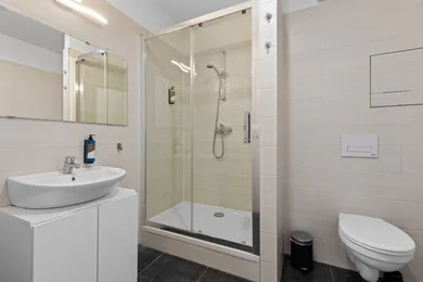 Na prenájom 1-izbový byt, 56 m², Bratislava-Ružinov, Miletičova