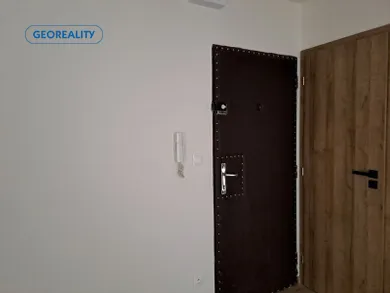 Na prenájom 3-izbový byt, 62 m², Levice, Tekovská ul.