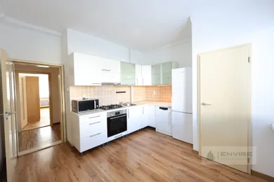 Byty na predaj 3-izbový, Bratislava-Nové Mesto · €249 000