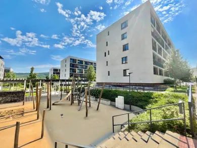 Apartments for sale, 3-room in Bratislava-Lamač · €316,900