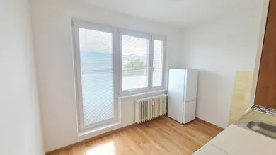 Na prenájom 1-izbový byt, 37 m², Žilina