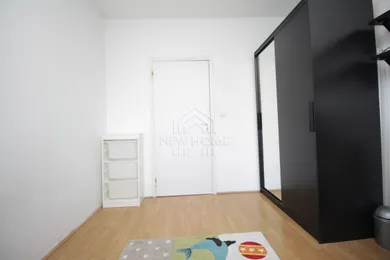 Na prenájom 3-izbový byt, 70 m², Bratislava-Ružinov, Palkovičova