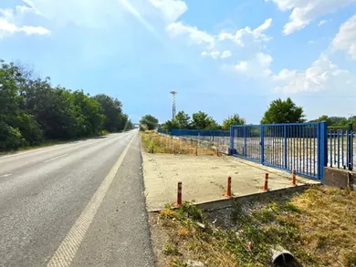 Land for rent in Galanta · €800