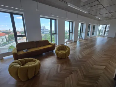 Komerčné priestory na prenájom, Bratislava-Staré Mesto · €1 850
