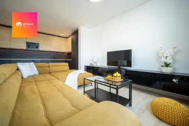 Na prenájom 3-izbový byt, 88 m², Trnava, Novomestská ulica