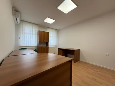 Na prenájom komerčné, 20 m², Šamorín, Bratislavská