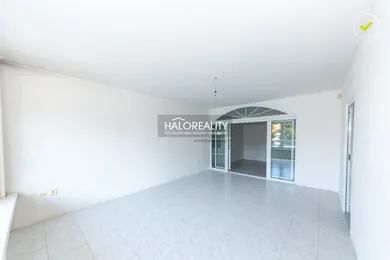 Na predaj 4-izbový byt, 118 m², Bratislava-Staré Mesto, Tichá